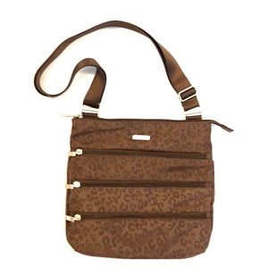 💥Baggallini Mocha Cheeta-Embossed Crossbody Bagg